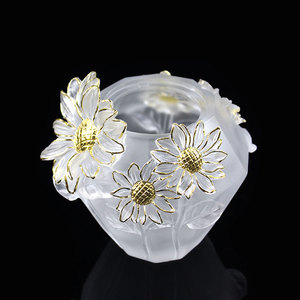 Vaso in Cristallo Mediorientale in Vendita, Artigianato Arabo con Motivi Floreali Incisi, Forma Rotonda, Bruciatore <span class=keywords><strong>di</strong></span> Oud in Smalto Colorato, Colore Personalizzabile - Product Image 5