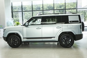 2025 BYD 티타늄 7 Fangcheng <span class=keywords><strong>Bao</strong></span> Tai7 플러그인 하이브리드 SUV 1.5T 156HP L4 왼쪽 스티어링 전기 연료와 새로운 에너지 차량 - Product Image 5