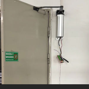 Abrepuertas y Cierrapuertas Automático para Gimnasio con Soporte de Desarrollo Personalizado para Evitar Colisiones y Rebotos, Instalación Exterior - Product Image 4