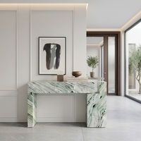 Tables consoles de luxe italiennes de style ferme moderne avec plateau en marbre naturel et meuble en bois de bouleau, meubles de salon durables pour entrée de villa