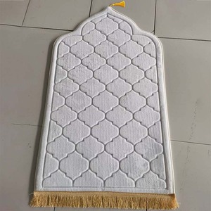 Ensemble de tapis de prière musulman avec pochette élégante, perles et pompons en perles - Antidérapant, réversible, usage domestique, polyester 65x115cm pour femmes - Product Image 5