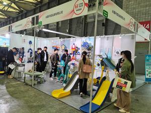 Clôture en plastique pour enfants utilisation intérieure et extérieure Clôture en plastique <span class=keywords><strong>de</strong></span> <span class=keywords><strong>sécurité</strong></span> pour fêtes d'enfants Parcs pour enfants Clôtures en plastique pour bébés - Product Image 4