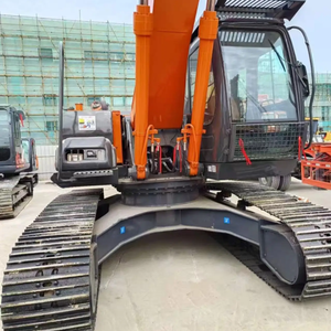 Choix économique : Excavatrice Hitachi ZX240 d'occasion, godet de 1,2 m, poids opérationnel de 24 tonnes, moteur de 125 kW, pompe, livraison rapide - Product Image 3