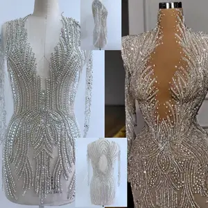 Applique Gaun Pernikahan 3D Renda Sulam Tangan Leher V Mewah Dekorasi Berlian Lengan Panjang Industri Berat