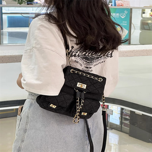 <span class=keywords><strong>กระเป๋า</strong></span>ผู้หญิงปี 2025 แบบเย็บลายควิลท์ หนัง PU ดีไซน์เนอร์ <span class=keywords><strong>กระเป๋า</strong></span><span class=keywords><strong>เป้</strong></span>สะพายหลังผู้หญิง <span class=keywords><strong>กระเป๋า</strong></span>สะพายไหล่โซ่เล็ก - Product Image 3