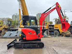 Mini-excavatrice Kubota U35 de 3,5 tonnes d'occasion, excavatrice Kubota U35-6 avec lame - Product Image 3