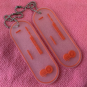 Thiết kế độc đáo mềm dẻo cao su nhựa hangtag, màu cam quần áo Silicone cao su Swing tag với chuỗi kim loại - Product Image 3