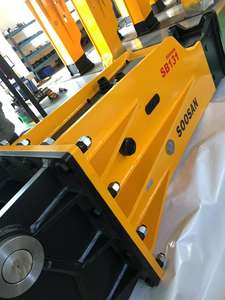 Martillo Hidráulico SOOSAN SB131 Tipo Caja Silencioso con Cincel de 165 mm para Excavadoras de 30-45 Toneladas para Trabajos de Construcción y Demolición - Product Image 2