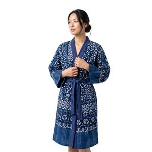 Veste d'hiver longue style kimono japonais, ethnique, matelassée Kantha, florale, 100% coton, avec poches, séchage rapide, couleur naturelle - Product Image 2