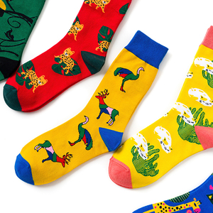 नवीनतम गर्म ओस्ट्रिक तेंदुए तोता कैक्टस पशु पौधे कार्टून पैटर्न फैशन प्यारा मोजे - Product Image 2