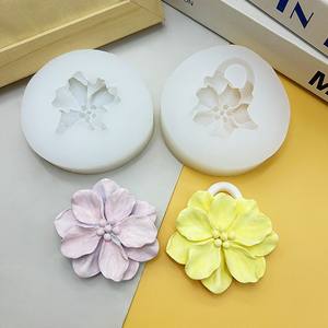 Molde de Silicona con Forma de Flor de Camelia Kelutd KLT-4101, Resistente al Calor, Apto para <span class=keywords><strong>Lavavajillas</strong></span>, 8.30x8x2.30cm, para Salida de Aire del Automóvil - Product Image 2