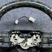 Volant de voiture en carbone forgé bleu personnalisé, adapté aux Toyota Hilux LC300 Hilux Fortuner Land Cruiser GR Corolla LC79