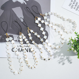 Haute qualité blanc coquille papillon trèfle à quatre feuilles perlé <span class=keywords><strong>chaîne</strong></span> de <span class=keywords><strong>téléphone</strong></span> portable été plage mode amour coeur <span class=keywords><strong>téléphone</strong></span> lanière <span class=keywords><strong>chaîne</strong></span> - Product Image 2