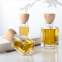 Flacon de parfum rectangulaire de luxe en verre 30ml/50ml/100ml avec bouchon en bois trapézoïdal et pompe pulvérisatrice à sertir, personnalisable par sérigraphie