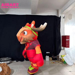 Mascota Inflable Comercial de Alce para Caminar, Personalizada para la Copa de Fútbol 2026 Canadá, para Desfiles de Carnaval - Product Image 3
