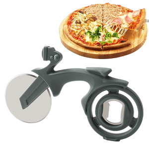 Coupe-<span class=keywords><strong>pizza</strong></span> multifonction écologique en forme de vélo en acier inoxydable avec poignée en plastique, outil de cuisine et ouvre-bouteille - Product Image 1
