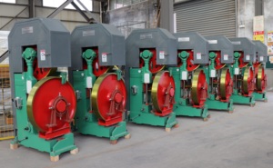 Sega a nastro verticale per la lavorazione del legno <span class=keywords><strong>auto</strong></span> sportiva completamente automatica - Product Image 5