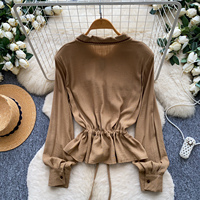 Chemisier à manches longues pour femme avec revers, taille à cordon de serrage, bordure contrastante et poches, style peplum, idéal pour l'automne