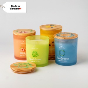 Nouveau produit bougie de cire de soja parfumée avec un design unique pour la décoration intérieure luxe et cadeau de vacances fait à la main - Product Image 1