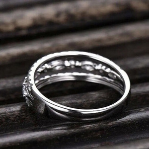 Elegante Anello a Fascia Traforata, Stile Coreano Minimalista, Gioielli da Donna alla Moda, per Uso Quotidiano, Regalo Chic - Product Image 6