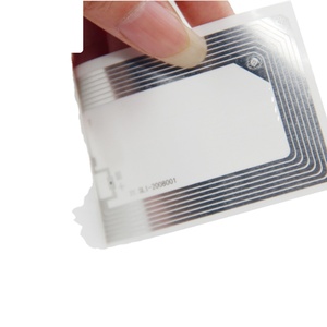 Étiquette de contrôle d'accès RFID autocollante 50x80mm 13,56 MHz en papier enduit imperméable pour la gestion des stocks de livres de bibliothèque pour <span class=keywords><strong>SLIX</strong></span> - Product Image 1