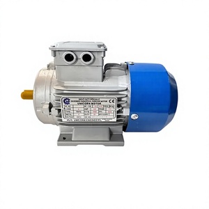 Moteur électrique industriel robuste à induction avec couvercle de ventilateur bleu et base de montage pour transmission de puissance mécanique - Product Image 1