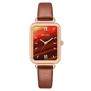 レディースクォーツ腕時計 女性用 ファッションレザー スクエア合金ケース 7mm厚ガラス文字盤 - Product Image 4