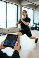 Combinaison EMS sans fil professionnelle pour entraînement personnel 1 sur 1 |   Équipement EMS pour studio individuel |   OEM disponible