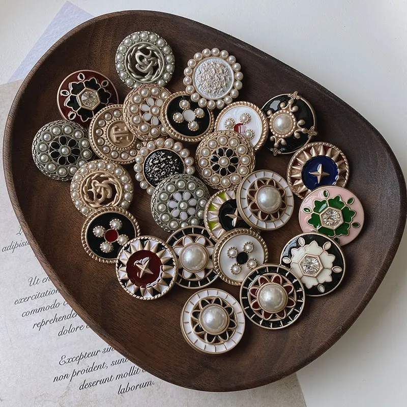 Hot selling fashion designer shank button beautiful sewing button with pearl/stone for shirt garment