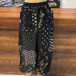 Pantalones Harem de Patchwork, Talla Única, Holgados y Cómodos para Cualquier Talla, Proveedor de la India - Product Image 1
