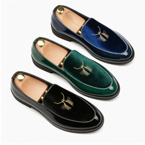 Mocasines de charol bordados para hombre, sin cordones, con punta redonda, zapatos de vestir, negros, verdes, azul marino, para oficina, informales, de negocios - Product Image 1