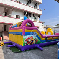 Structure gonflable avec toboggan, aire de jeux pour enfants, thème dessin animé Pat Patrouille, ville gonflable amusante