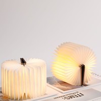 Lampe de table LED créative en bois pliable en forme de livre, rechargeable, pour la Saint-Valentin, lumière décorative de nuit