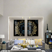 Illustration de peinture abstraite en porcelaine cristal poisson rouge moderne avec cadre en métal aluminium pour la décoration de mariage et de salon