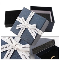 Boîtes d'emballage pour bijoux en papier rigide recyclable, fourniture en gros, petites entreprises, livraison rapide, boîtes cadeaux personnalisées imprimées, impression UV