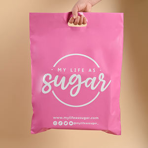 ถุงพลาสติกส่งของสีสันสดใส เป็นมิตรกับสิ่งแวดล้อม สำหรับเสื้อผ้า ฮู้ดดี้ พร้อมหูหิ้ว - Product Image 1