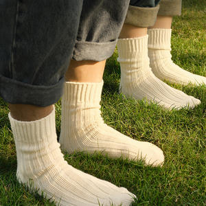 Calcetines de Algodón Orgánico Jacquard, Transpirables, Antibacterianos, Desodorantes, para Hombre y Mujer, de Punto Grueso, Estilo Retro Juvenil - Product Image 1