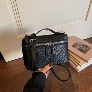 Petit sac à bandoulière en cuir PU tressé avec double fermeture éclair pour femme, pochette de créateur à poignée supérieure pour femme - Product Image 1