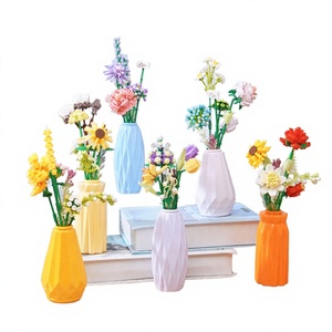 ของเล่นตัวต่อดอกไม้ DIY ทำมือ ชุดประกอบแจกันพลาสติก ABS ของเล่นเสริมพัฒนาการ ของเล่นแบบจำลอง ของขวัญปีใหม่ ลดราคา - Product Image 3