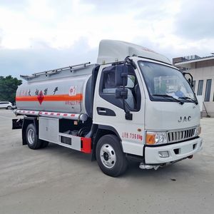 รถบรรทุกถังน้ำมันขนาดเล็ก Jac 4x2 สำหรับขนส่งน้ำมันดีเซลและสินค้าอันตราย - Product Image 4