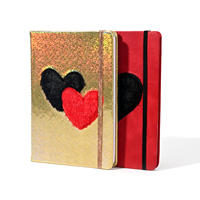 Carnet Cœur Scintillant Doré Holographique en Peluche Douce Rouge avec Fermeture Élastique – Journal Adorable, Cadeau Scolaire