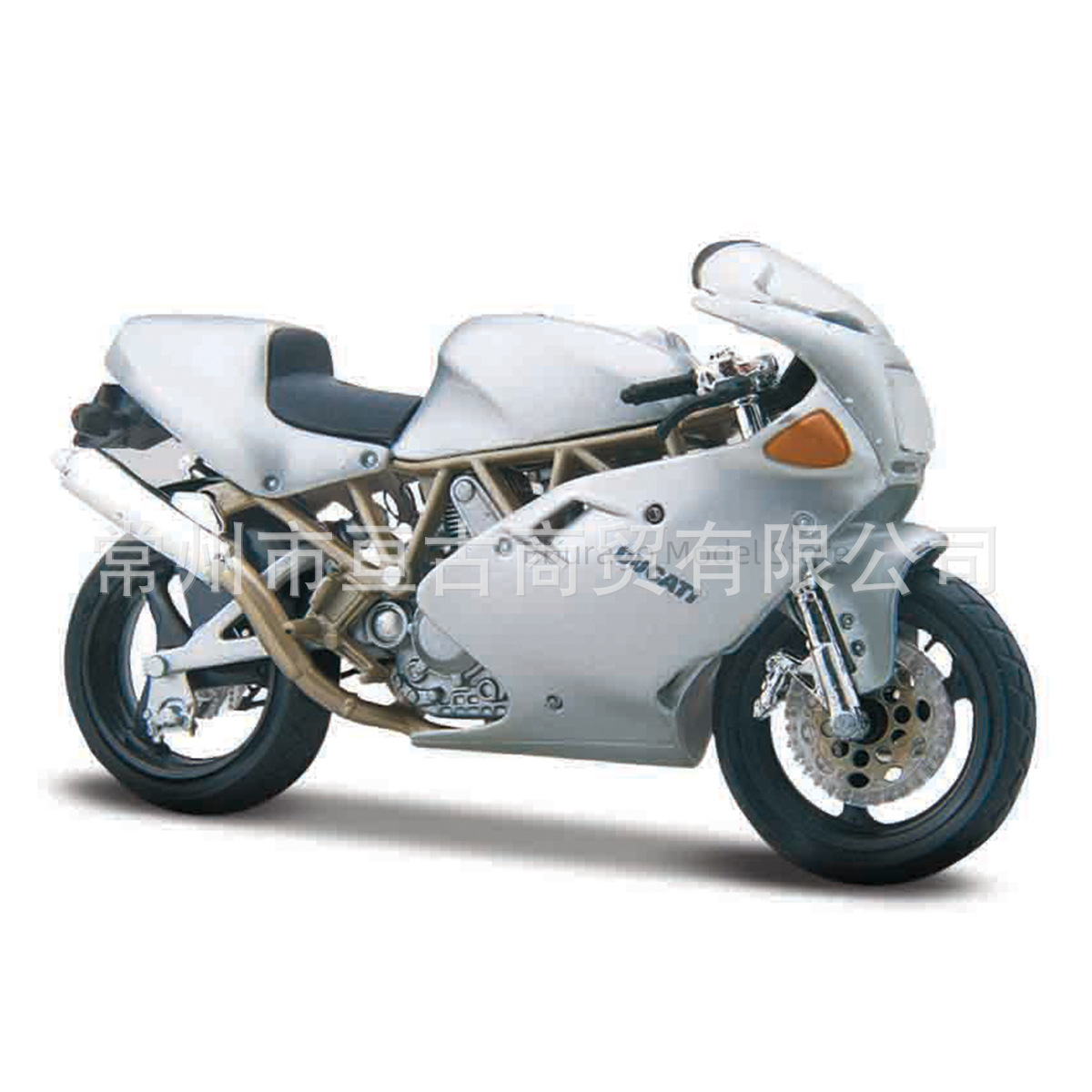 Ducati 900 silver