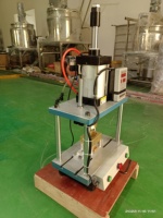 Machine automatique de fabrication de savon en barre, petite ligne de production, équipement de pressage pour shampoing solide
