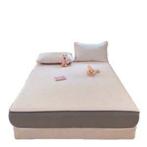 Juego de Ropa de Cama de Espuma PE Antibacteriana Refrescante Ice Silk Mat, para Cama de 1.5m y 1.8m, Diseño Simple con Lazo Rosa y Osito Gris, Colección Primavera 2026 - Product Image 5