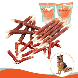 Il cane tratta gli snack per animali domestici I dolcetti calmanti dei cani masticano le prelibatezze per cani a scatti d'anatra