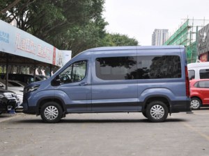 Saic Maxus V90 6MT, <span class=keywords><strong>Furgoneta</strong></span> Diésel de 8/<span class=keywords><strong>9</strong></span> <span class=keywords><strong>Plazas</strong></span>, Tracción Trasera, Neumático Individual, Caja de Cambios Automática, Asientos de Cuero, Interior Oscuro, Euro VI, ACC - Product Image 4