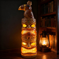Sculpture en résine de toucan de totem de Tiki peint à la main complexe Statue décorative sur le thème tribal pour le modèle d'affichage de jardin extérieur de patio