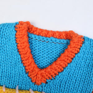 OEM personnalisable femmes lâche tricoté <span class=keywords><strong>gilet</strong></span> col V couleur bonbon rayé petit mouton broderie doux style pull <span class=keywords><strong>pour</strong></span> les filles - Product Image 5