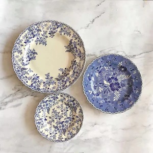 <span class=keywords><strong>Piatti</strong></span> da Cena con Motivo Floreale Retrò in Porcellana <span class=keywords><strong>Blu</strong></span> e Bianca, Stoviglie Sostenibili per Bistecche, Dessert e Snack per Casa e Ristorante - Product Image 3