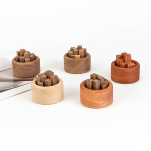 Diffuseur d'arômes en bois, petit diffuseur d'huiles essentielles portable par évaporation pour voiture et maison, en noyer, conception sans eau - Product Image 2